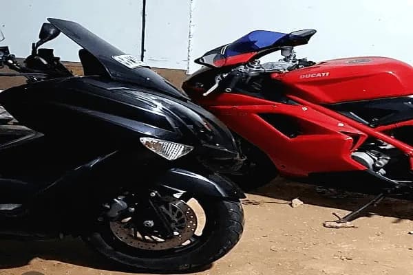 யாழில் அதிக வேகம் கொண்ட சட்டவிரோதமாக மோட்டார் சைக்கிள்கள் பறிமுதல்