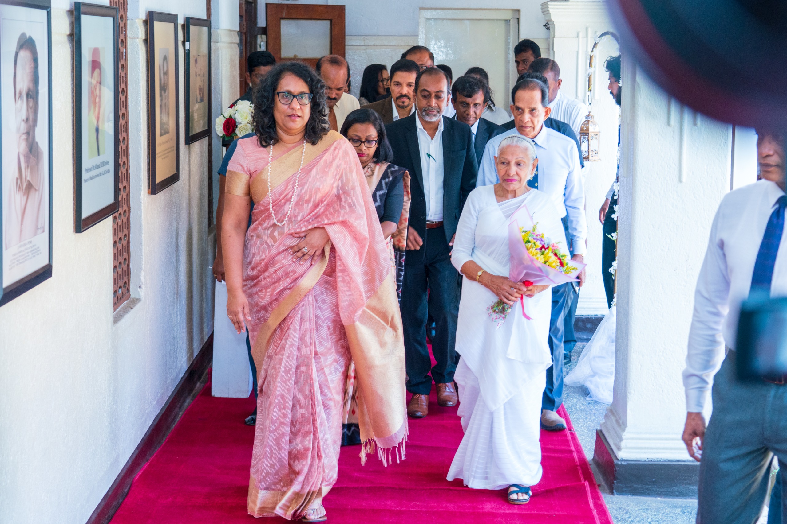 Prime Minister Honors Veteran Singer Dr. Sujatha Attanayake, Emphasizes Art's Universal Power
