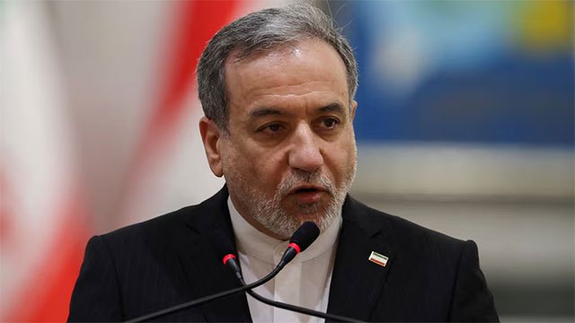 Iran's Foreign Minister Engages Gulf Nations on Regional Security