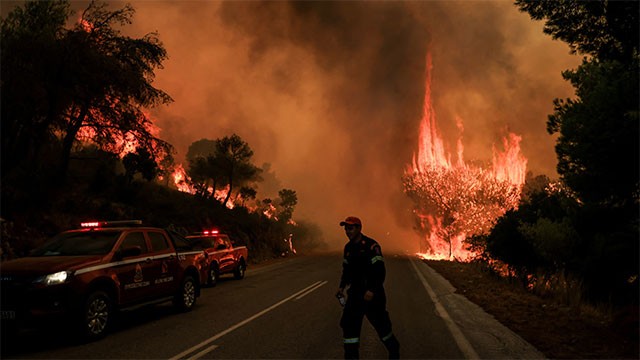 Major Wildfires Force Evacuations Across Washington State