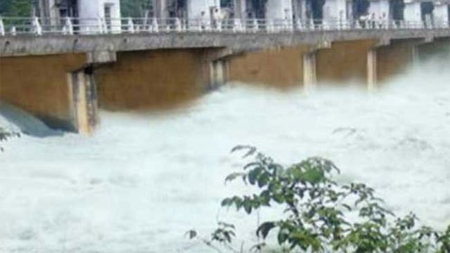 Polgolla Dam Opens Spill Gates as Heavy Rains Trigger Flood Precautions