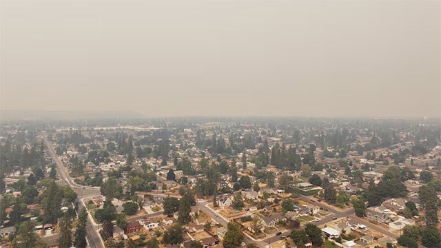 Washington Wildfire Forces 60,000 to Evacuate as Blazes Destroy Hundreds of Buildings