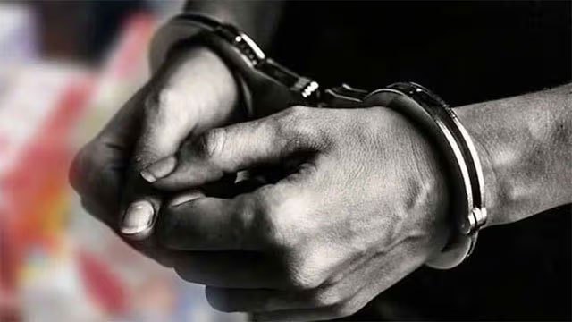 Twenty-year-old arrested with crystal methamphetamine and weapons in Boralesgamuwa raid