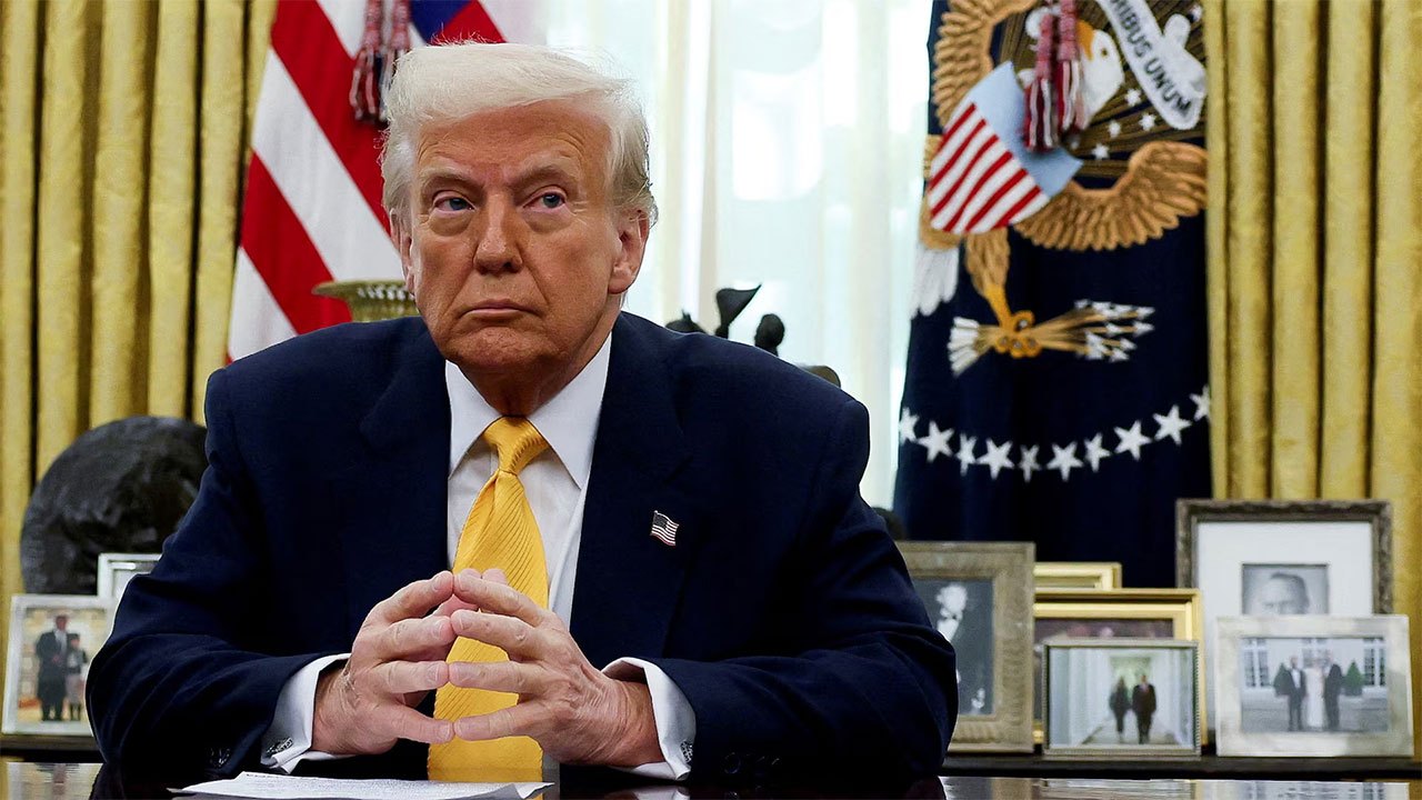 Trump Dismisses Munitions Shortage Reports, Vows Action Against Information Leakers