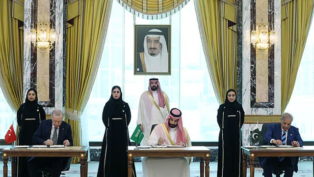 Saudi Arabia, Turkey and Pakistan Forge Joint Defence Pact in Mecca Amid Regional Tensions