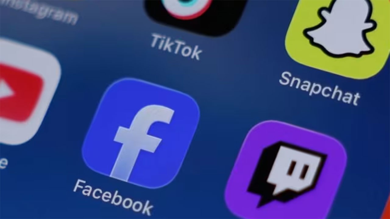 Majority of Americans Support Stricter Government Regulation of Social Media, Poll Shows