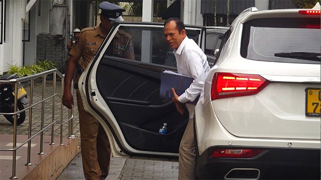 MP Hizbullah Appears Before Bribery Commission for Questioning