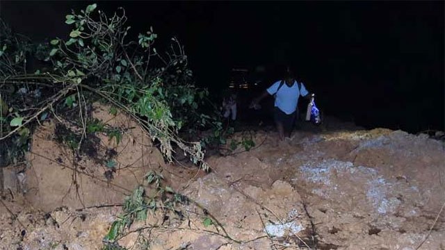 Landslip Blocks Major Hatton-Colombo Highway
