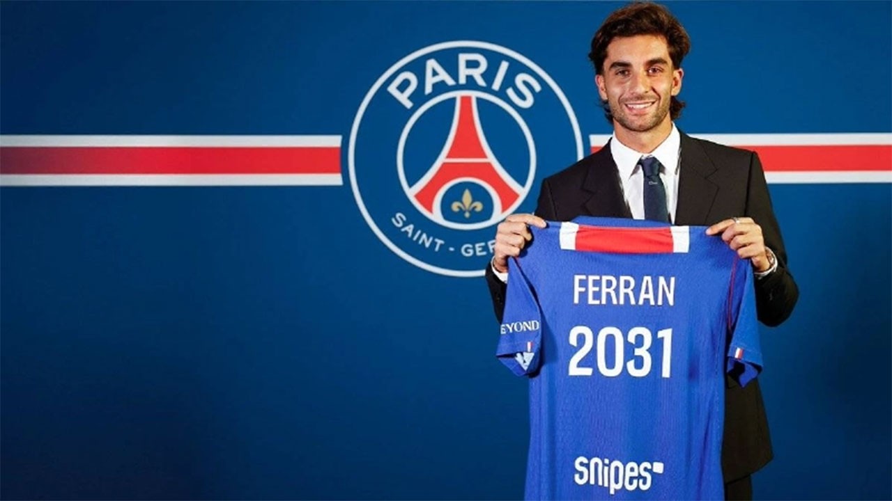 World Cup winner Ferran Torres joins PSG from Barcelona