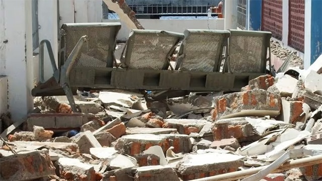 Indonesian Earthquake Kills 47 as Rescue Efforts Continue on Flores Island