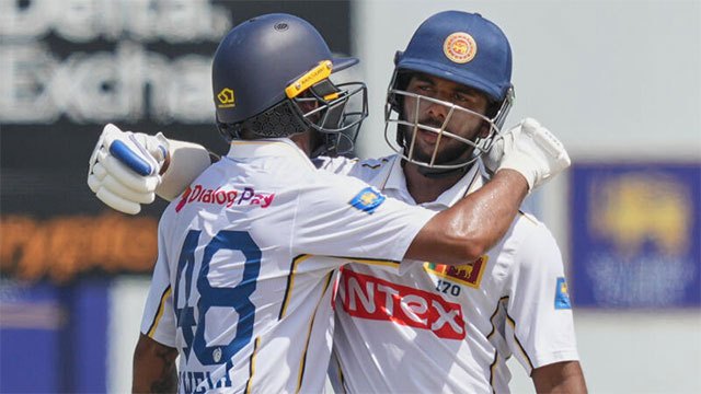 Sri Lanka Posts 284 in First Innings Against India at Galle Test