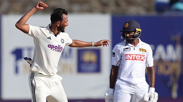 Sri Lanka Fighting to Chase Historic Test Target Against India