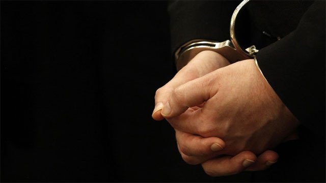 Two Chinese nationals arrested in Colpetty with smuggled cigarettes