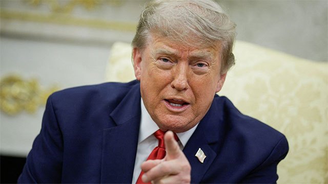 Trump Announces 'Crushing Economic Operation' Against Iran, Warns Third Countries