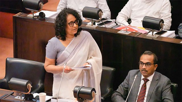 Prime Minister pays tribute to Dr. Nanda Malini, describing her as 'golden voice of Sri Lankan music'