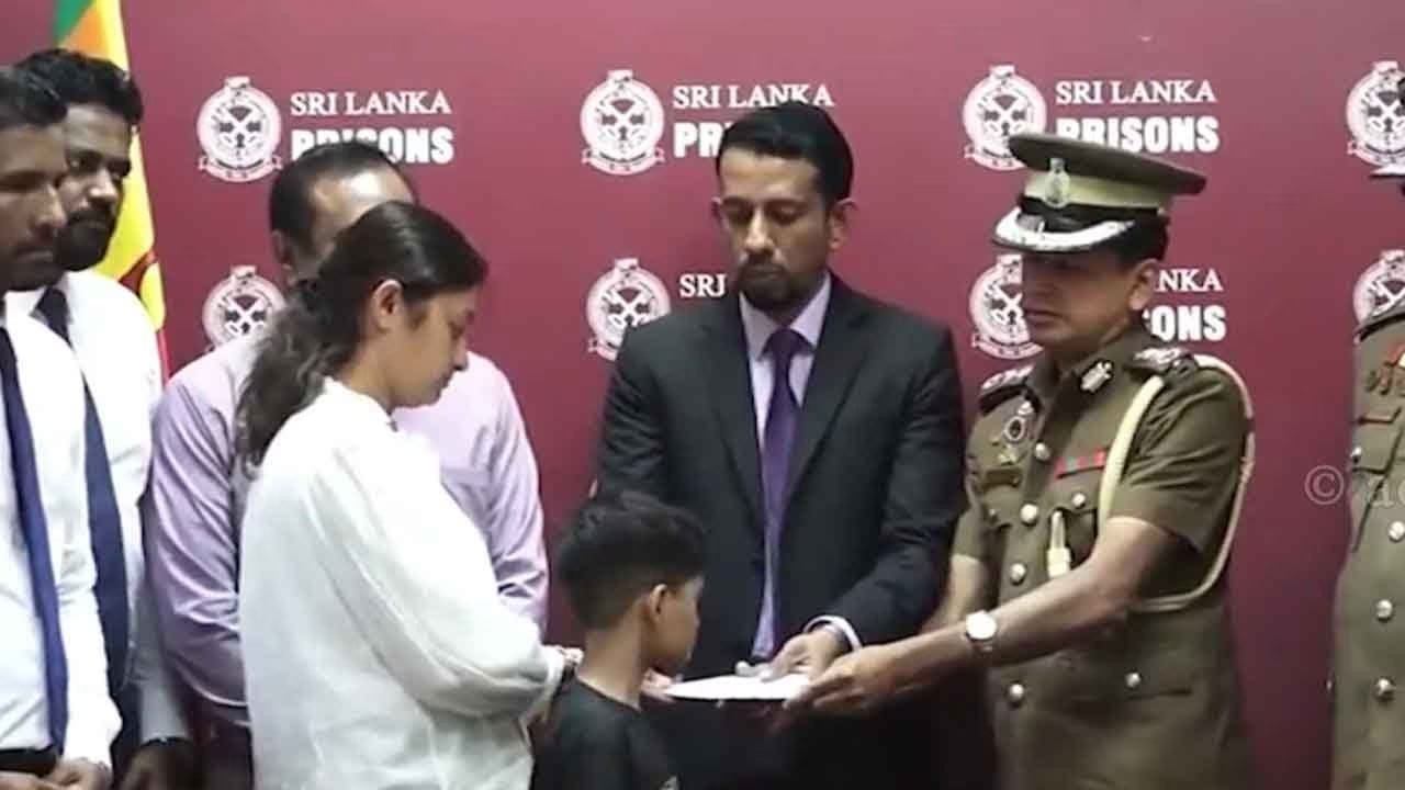Families of Negombo Prison Officers Receive Compensation Following Deadly Clash