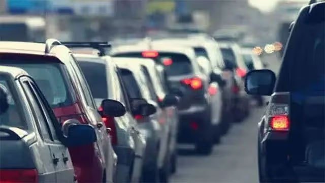 Heavy Traffic Congestion Reported Across Multiple Expressways