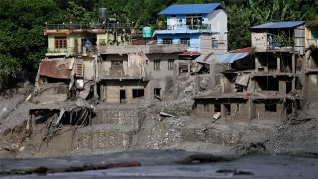 Over 600 tourists remain missing after catastrophic floods in Nepal