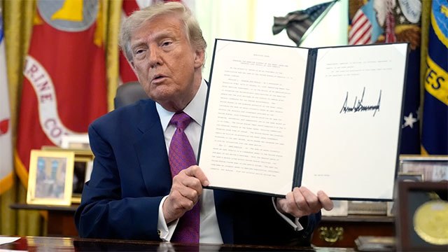 Trump Orders Lake Ontario Renamed 'Lake America' as Canada Trade Tensions Escalate