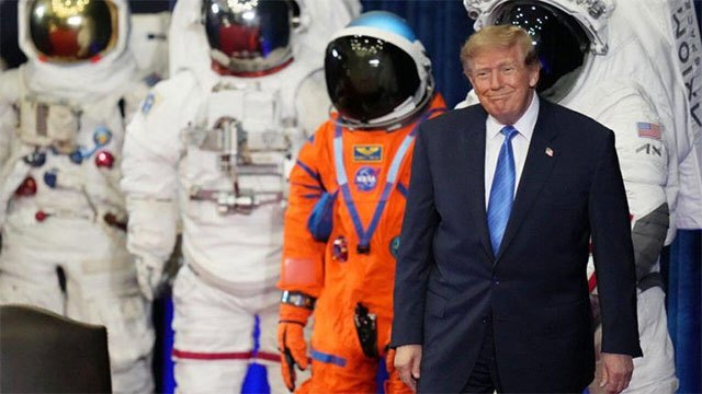 Trump Signs Order Establishing U.S. Space Academy