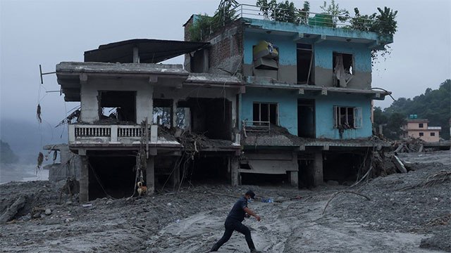 Search continues at Tibet border following deadly landslide; 16 confirmed dead, over 540 missing