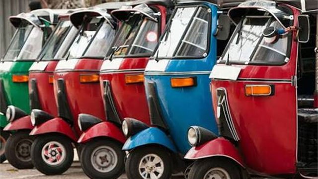 Three-Wheeler Fares Unchanged Despite Petrol Price Cut
