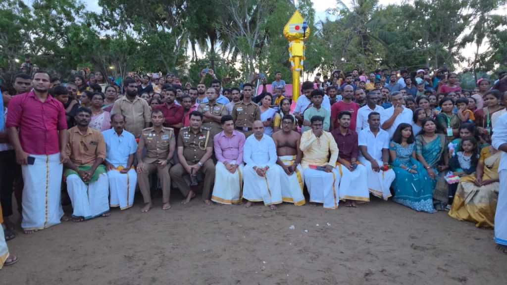 ஆயிரம் மாணவர்கள் திருக்கோயிலின் வரலாற்று கோயிலில் பரதநாட்டியம் நிகழ்த்தினர்