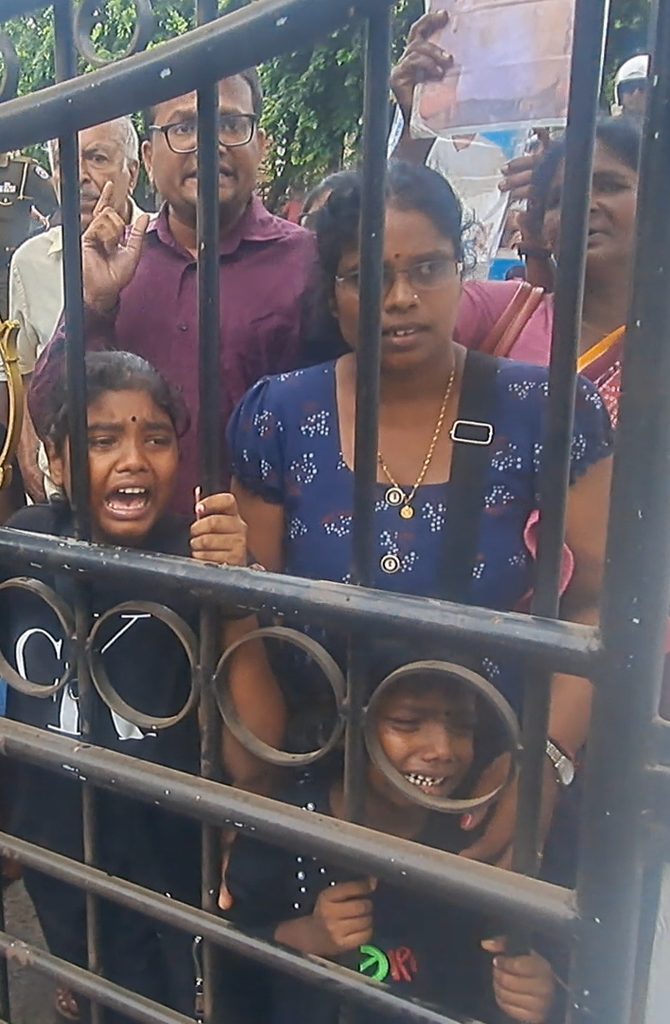 காணாமல் போன நபர்களின் குடும்பங்கள் யாழ்ப்பாணத்தில் OMP நிகழ்வுக்கு எதிராக போராட்டம் நடத்தின
