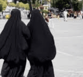 முல்லைத்தீவு மருத்துவமனையில் ஹிஜாப் அணிந்த முஸ்லிம் பெண் பணியாளர்களுக்கு பணிக்கு நுழைய மறுப்பு