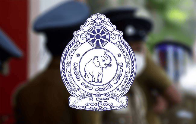 தெல்வட்டாவில் மூன்று சக்கர வாகனத்திற்கும் காருக்கும் இடையிலான நேருக்கு நேரான மோதலில் மூவர் கொல்லப்பட்டனர்