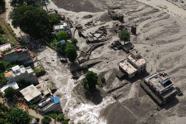 நேपாளில் வெள்ளம் - இறப்பு எண்ணிக்கை 160 ஐ எட்டியது, நூற்றுக்கணக்கானோர் காணாமல்