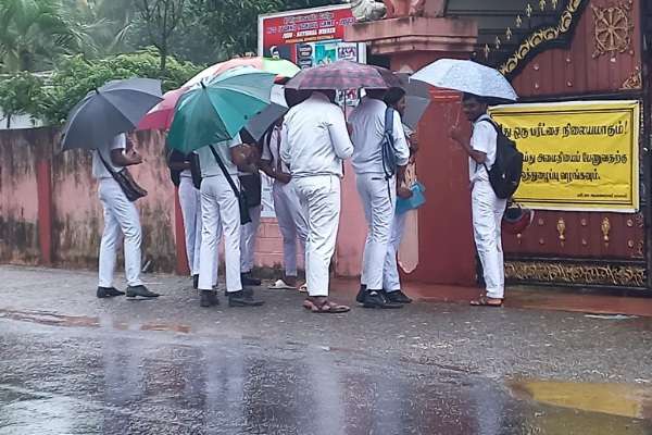 பாதகരமான வானிலை நிலைமையில் தேர்வு அட்டவணை குறித்து கவலைகள் எழுப்பப்பட்டுள்ளன