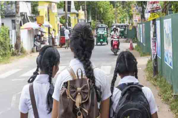 பலாங்கொடை மாணவிகள் மூவரையும் தேடி வேட்டை