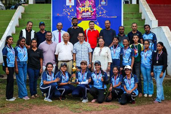 ராயல் ரிসीவர்ஸ் பாராளுமன்ற பிரீமியர் லீக் கிரிக்கெட் போட்டியில் வெற்றி பெற்றது