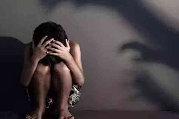 15 வயது சிறுமியை துஷ்பிரயோகம்: ஆசிரியருக்கு விளக்கமறியலில்