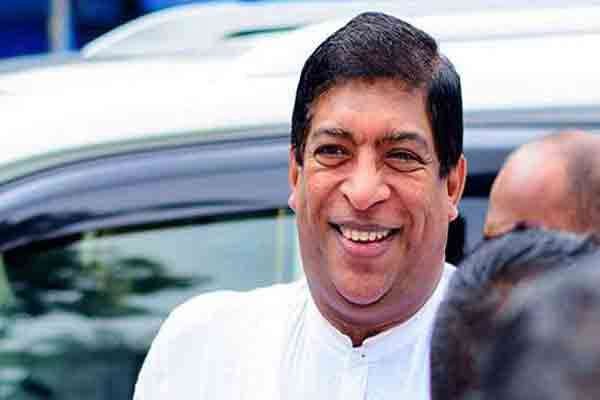 முன்னாள் அமைச்சர் ரவி கருணநாயக்கე ஊழல் குற்றச்சாட்டுகளுக்காக கைது செய்யப்பட்டார்