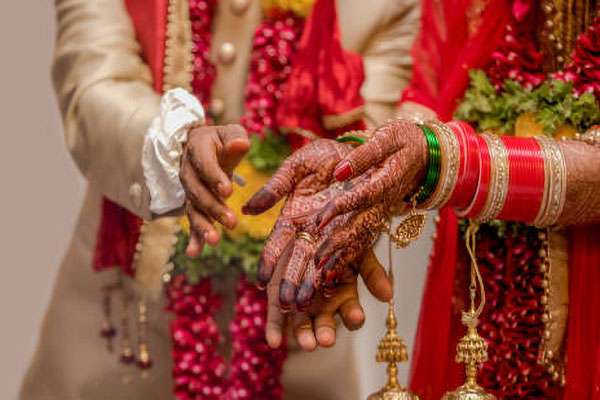 ஆசாமில் ஒன்றுக்கு மேற்பட்ட திருமணம் செய்த அரசு ஊழியர்களுக்கு 20% சம்பளம் குறைக்கப்படும்