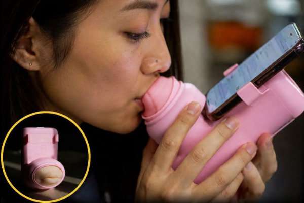 முத்தத்தை உணர வைக்கும் தொழில்நுட்பம்: ’Kissenger’