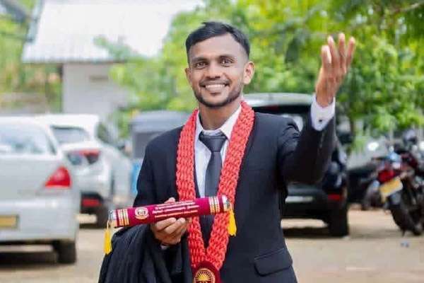கத்தங்குடியில் சுவர் இடிந়து இளைஞன் பலியானான்