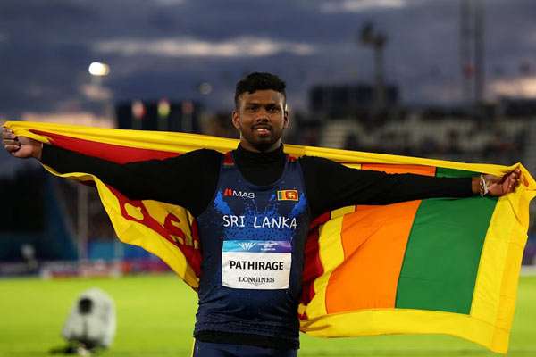 ருமேஷ் தரங்கா இலங்கையின் முதல் காமன்வெல்த் கேம்ஸ் தங்க பதக்கத்தைப் பெற்றார்