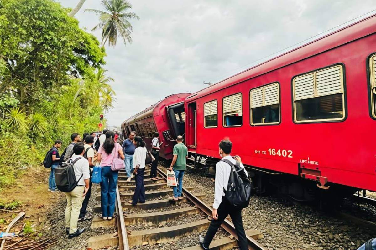 ரயில்-டூ வீலர் மோதல் கொலம்பு சந்திப்பில் ஓட்டுநரை கொன்று பாதுகாப்பு கவலைகளை எழுப்பினது