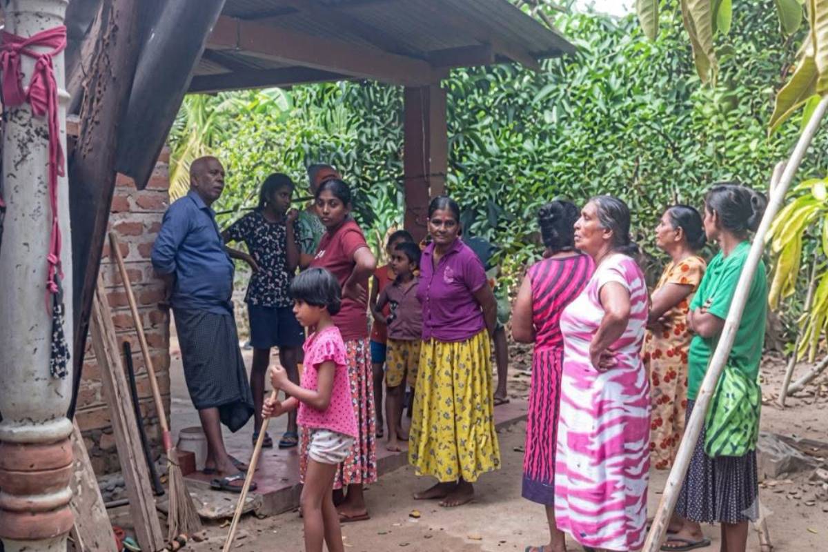 அம்பாறை மாவட்டத்தில்闪电 தாக்குதலால் வீடு தகர்க்கப்பட்டது