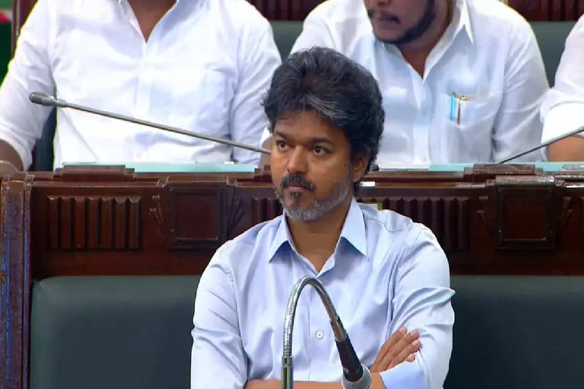 தமிழ்நாடு முதல்வர் விஜய் சட்டசபையில் அமைச்சரின் சர்ச்சைக்குரிய கருத்துக்களுக்காக மன்னிப்பு கேட்டார்