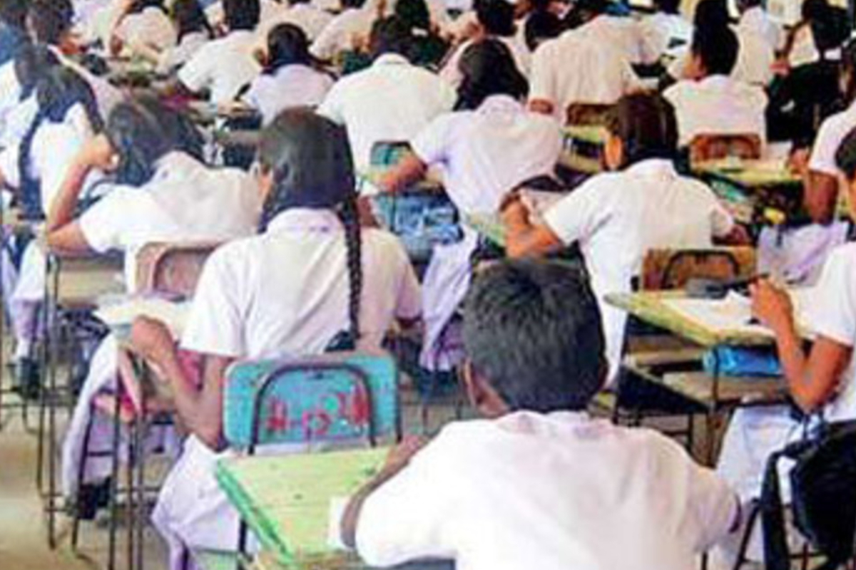 வானிலை பாதிப்புகளால் எதிர்கொள்ளும் A-Level தேர்வு மாணவர்களுக்கான জরூரிய ஹটலைன்கள் நிறுவப்பட்டுள்ளன