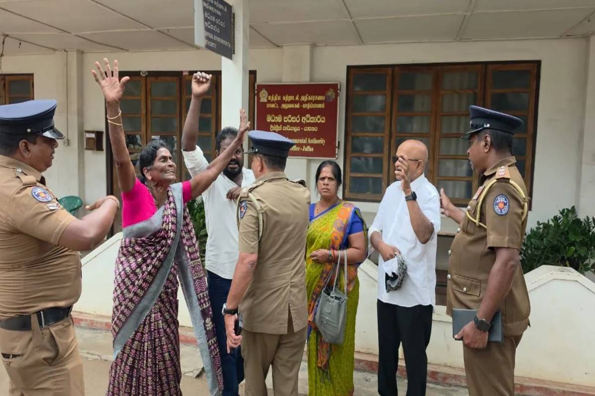 காணாமல் போனவர்களின் குடும்பங்கள் யாழ்ப்பாணத்தில் போராட்டம், இழப்பீட்டு வாக்குவழங்கல் நிராகரணம்