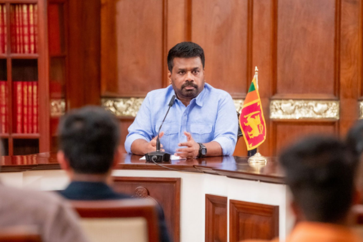 சட்டப்பேரவை நீதிபதிகளின் ஓய்வு வயது நீட்டிப்பு முன்னமாணையை பற்றி ஜனாதிபதியை சந்தித்தது