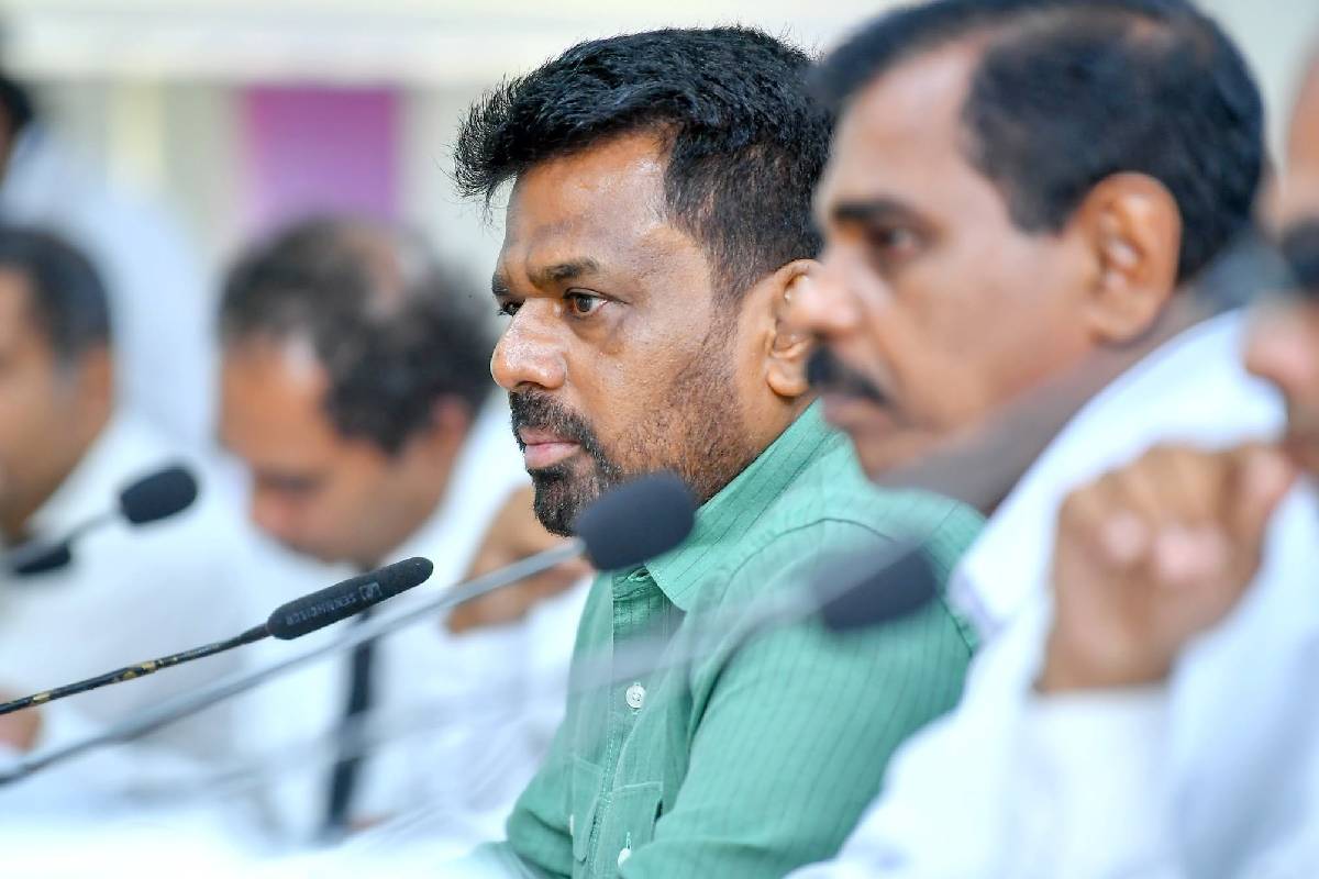 நீதிபதிகளின் ஓய்வு வயதை நீட்டிக்கும் அரசின் திட்டம் சர்ச்சையைக் கிளப்பியுள்ளது