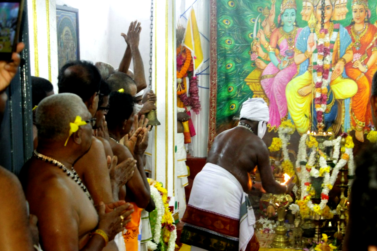 மதுரை மண்டூர் கந்தசாமி கோயிল் ஐதிஹ்யமான கொடி ஏற்றத்துடன் வার்ষிக விழாவைத் தொடங்கியது