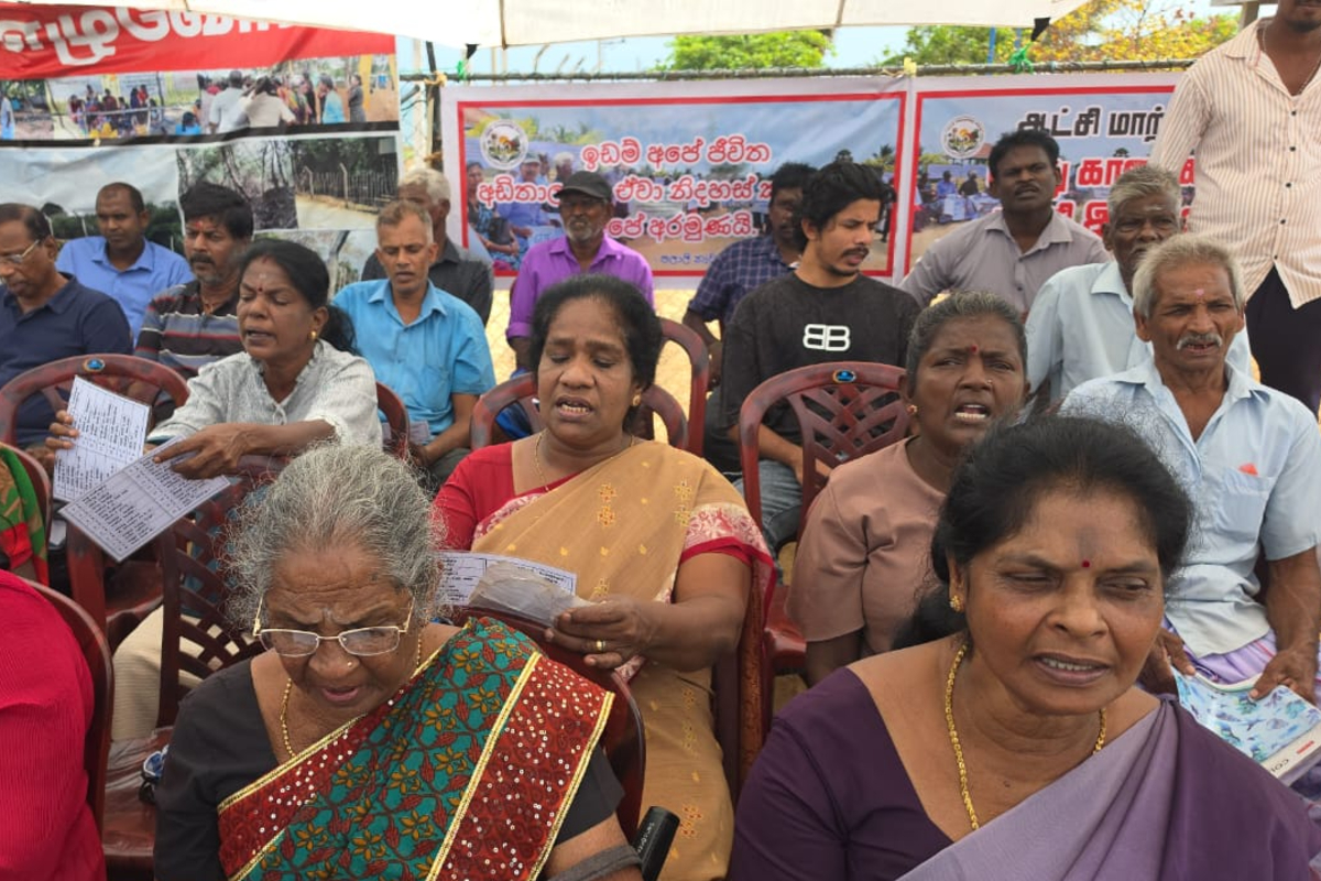 மக்களின் நிலங்களை சுரண்டுவதை நிறுத்து..! அரசின் காணி கையகப்படுத்தலுக்கு எதிராக கண்டனம் போராட்டம்