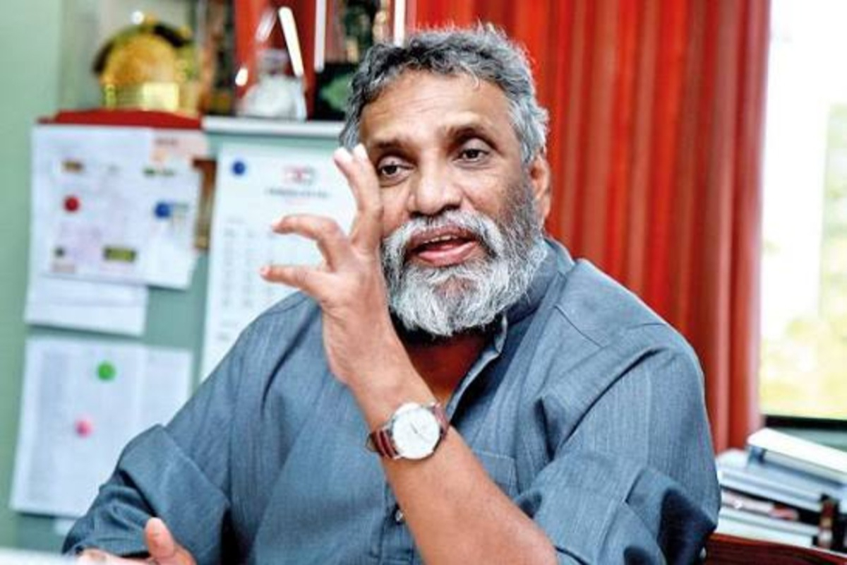 மஹிந்த தேசப்பிரிய அரசாங்கத்திடம் விடுத்துள்ள கோரிக்கை